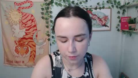 veryveryvery_shy online show from 20, 6, 2026