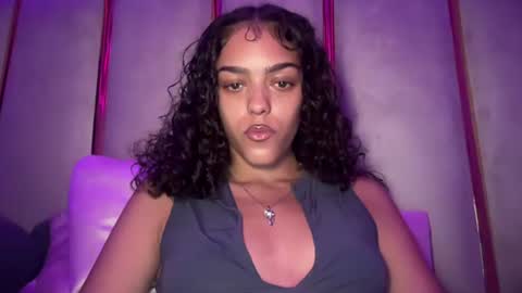 Snapshot of vickyyyx chatting on 19, 5, 2026 Goddess Victory online show from 19, 5, 2026