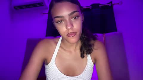 Snapshot of vickyyyx chatting on 26, 5, 2026 Goddess Victory online show from 26, 5, 2026