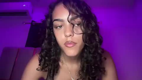 Snapshot of vickyyyx chatting on 27, 5, 2026 Goddess Victory online show from 27, 5, 2026