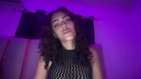 Snapshot of vickyyyx chatting on 31, 5, 2026 Goddess Victory online show from 31, 5, 2026