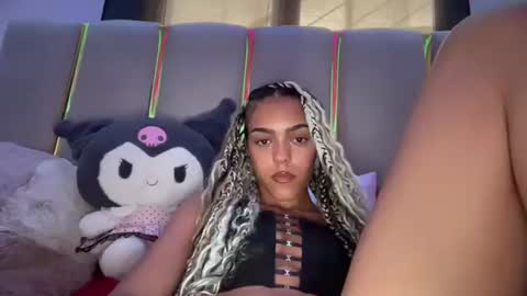 Snapshot of vickyyyx chatting on 6, 6, 2026 Goddess Victory online show from 6, 6, 2026