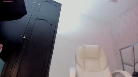 Victoria Sofia online show from 12, 6, 2026