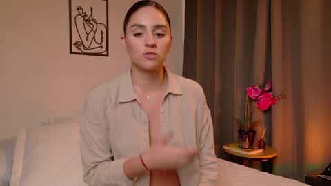 Snapshot of victorianova chatting on 3, 6, 2026 VictoriaNova online show from 3, 6, 2026
