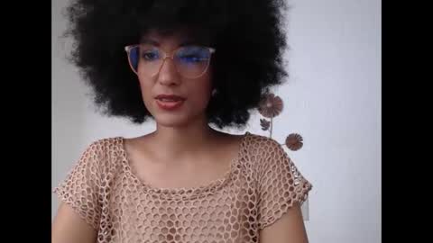 Snapshot of viiolettaaa chatting on 9, 6, 2026 viiolettaaa online show from 9, 6, 2026