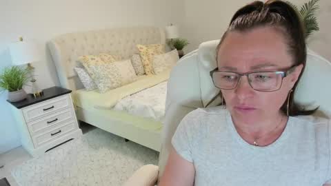 Ukrainian-woman online show from 3, 6, 2026