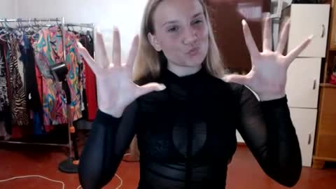 ViktoriSagi online show from 23, 6, 2026