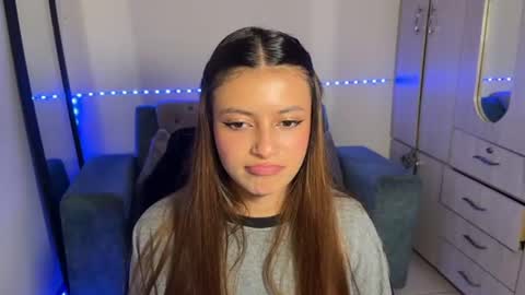 viky_evanss online show from 12, 7, 2026