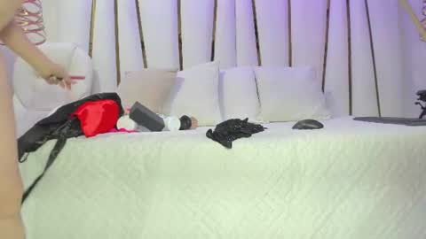 violeet_gray online show from 14, 6, 2026