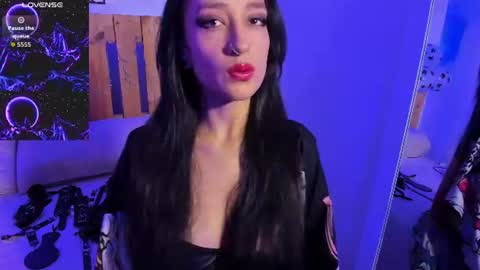 Violet Jones online show from 14, 6, 2026