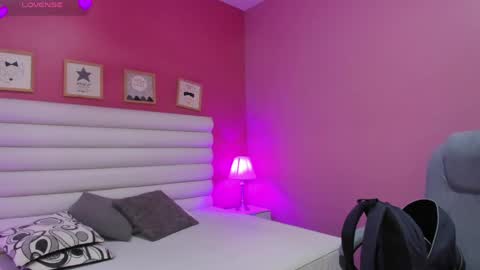 violet_sinclair online show from 26, 5, 2026