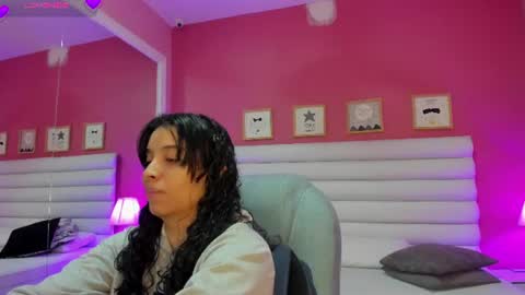 violet_sinclair online show from 12, 6, 2026