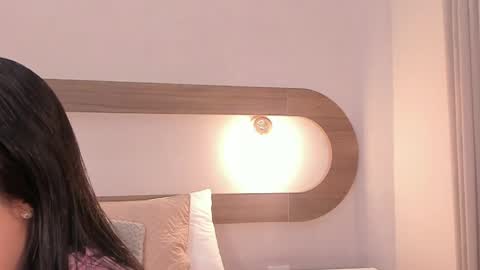 Snapshot of violeta_sum chatting on 30, 5, 2026 Violeta Sum online show from 30, 5, 2026
