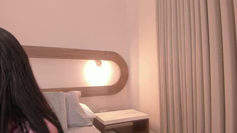 Snapshot of violeta_sum chatting on 5, 6, 2026 Violeta Sum online show from 5, 6, 2026