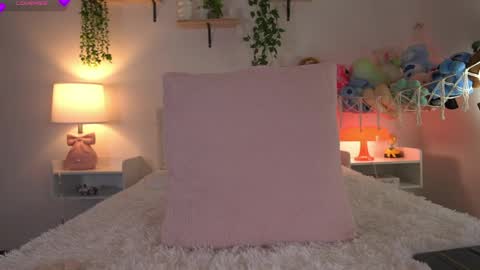 violeth___ online show from 18, 5, 2026