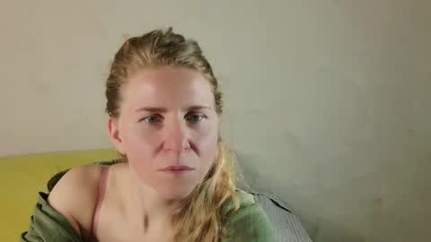 Violet  next stream December 6 online show from 6, 6, 2026