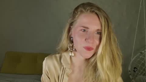 Violet  next stream December 6 online show from 14, 6, 2026