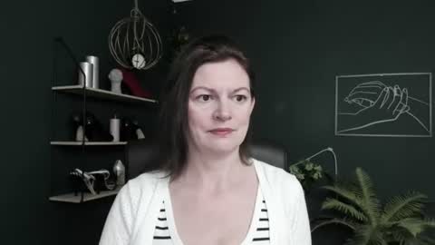 Vivian online show from 17, 6, 2026