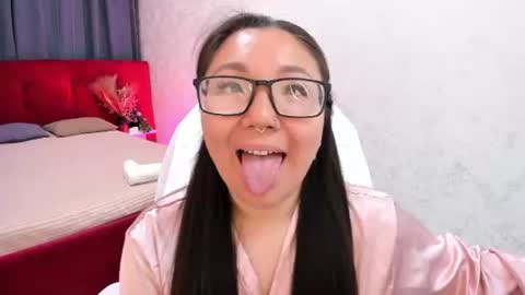 Vivien online show from 25, 6, 2026