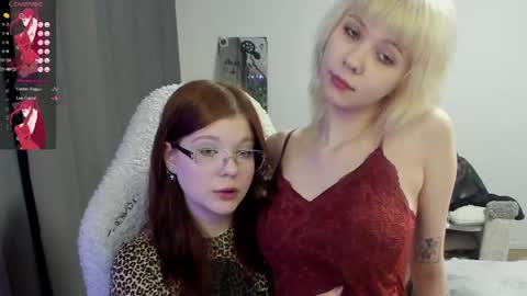 Snapshot of vivy_ chatting on 19, 4, 2026 chatur babes online show from 19, 4, 2026