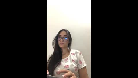 vsantini_ online show from 4, 2, 2025