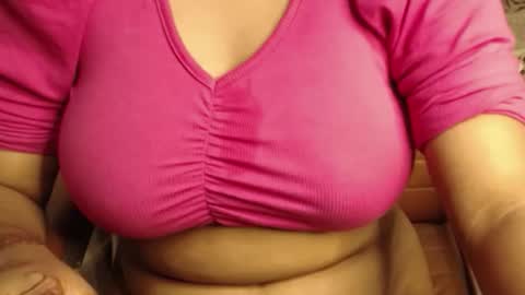 Snapshot of webshowxxx chatting on 28, 3, 2026 mina online show from 28, 3, 2026