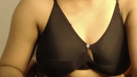 Snapshot of webshowxxx chatting on 3, 4, 2026 mina online show from 3, 4, 2026