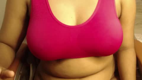 Snapshot of webshowxxx chatting on 13, 4, 2026 mina online show from 13, 4, 2026