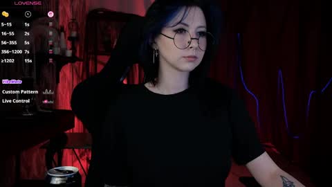 little girl who is always rightLisa online show from 10, 6, 2026