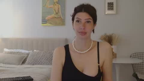 White Queen online show from 17, 6, 2026