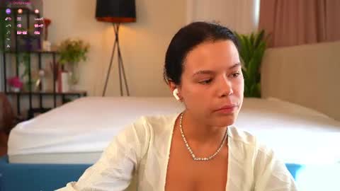 Mia online show from 14, 6, 2026