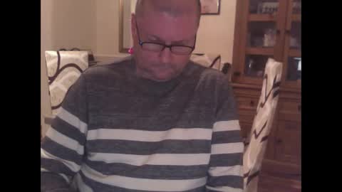 wobble444 online show from 8, 6, 2026