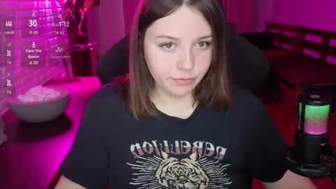 LOVE NERDS ONLY online show from 22, 6, 2026