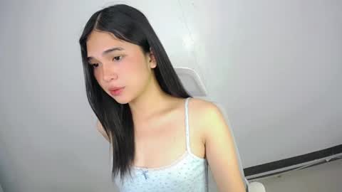 xairah_doux online show from 25, 5, 2026