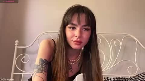 Lily online show from 26, 6, 2026