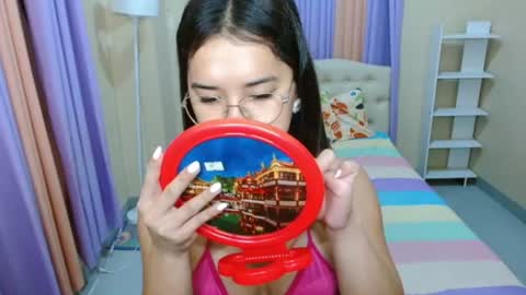 CHLOES ROOM online show from 18, 6, 2026