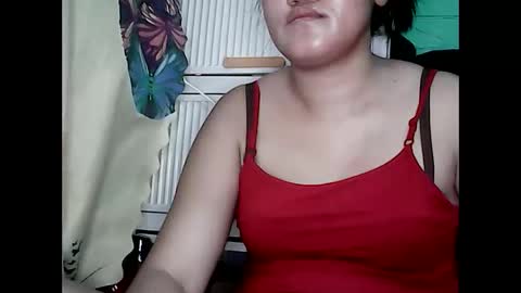 Snapshot of xxnastyasianmum69xx chatting on 26, 11, 2025 preggy online show from 26, 11, 2025