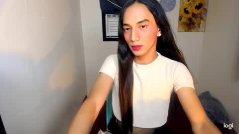 Snapshot of y_spicyhotbella chatting on 5, 6, 2026 Bella online show from 5, 6, 2026