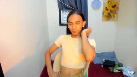 Snapshot of y_spicyhotbella chatting on 7, 6, 2026 Bella online show from 7, 6, 2026