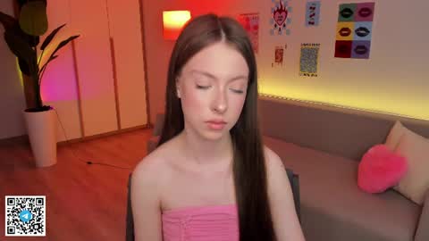 Snapshot of yasmin_kass chatting on 21, 6, 2026 Yasmin online show from 21, 6, 2026