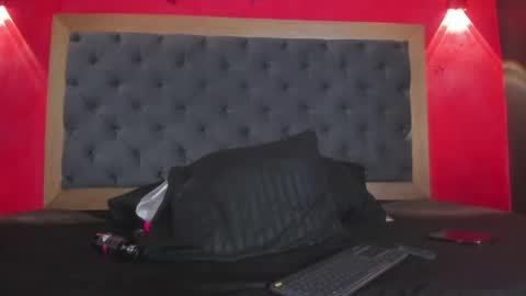 Snapshot of yayahilton chatting on 6, 6, 2026 YAYA online show from 6, 6, 2026