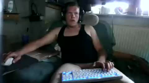 ynghotgerman92 online show from 12, 6, 2026