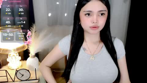Snapshot of yogirl_abby chatting on 28, 5, 2026 Hi i am Abby i am Filipina Aussie youve ever wanted to meet NOT INTO CHEAP GUY online show from 28, 5, 2026