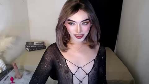 TIFFANY SUCKING QUEEN online show from 25, 5, 2026