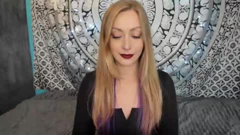 Snapshot of yourvenus00 chatting on 28, 5, 2026 YourVenus00 -Follow my OF online show from 28, 5, 2026