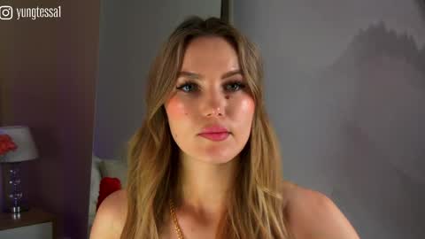 Snapshot of yungtessa chatting on 17, 5, 2026 Tessa online show from 17, 5, 2026