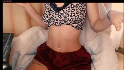 yzza_suave online show from 10, 7, 2026