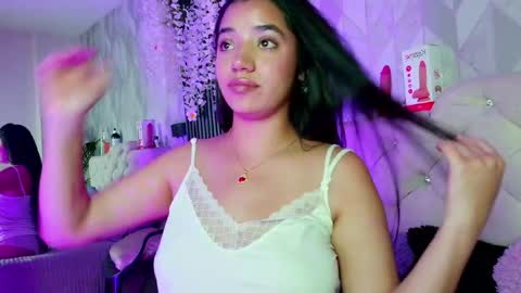 Zaira Bonny online show from 4, 6, 2026