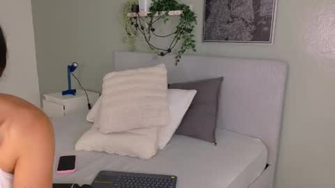 Snapshot of zaracole__ chatting on 1, 5, 2026 Z A R A online show from 1, 5, 2026