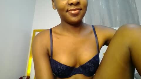 Snapshot of zariah011 chatting on 6, 6, 2026 zariah online show from 6, 6, 2026